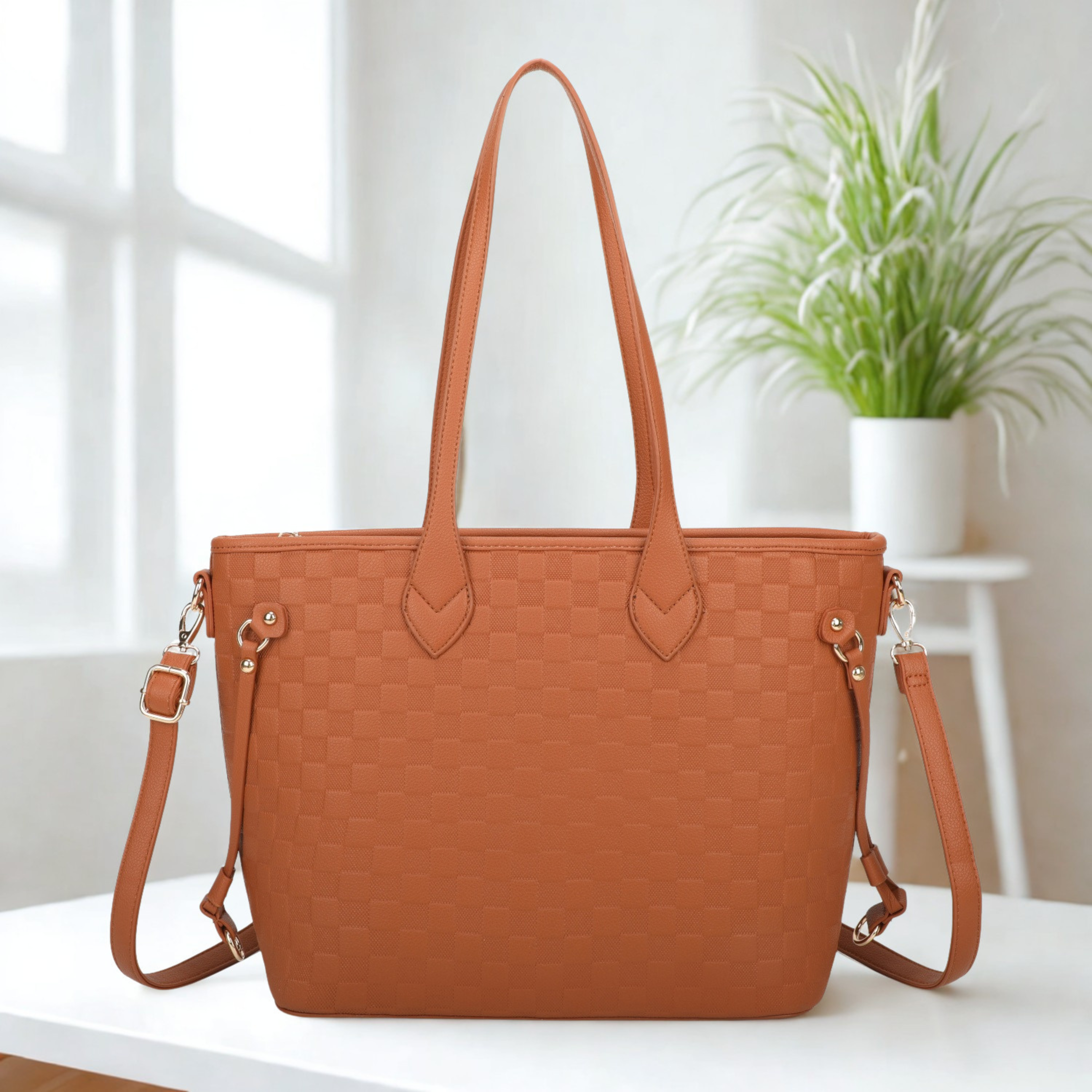 Large Women’s Tote Bag with Zipper Closure, Shoulder Handles, Gold Hardware & Multi-Pocket Interior