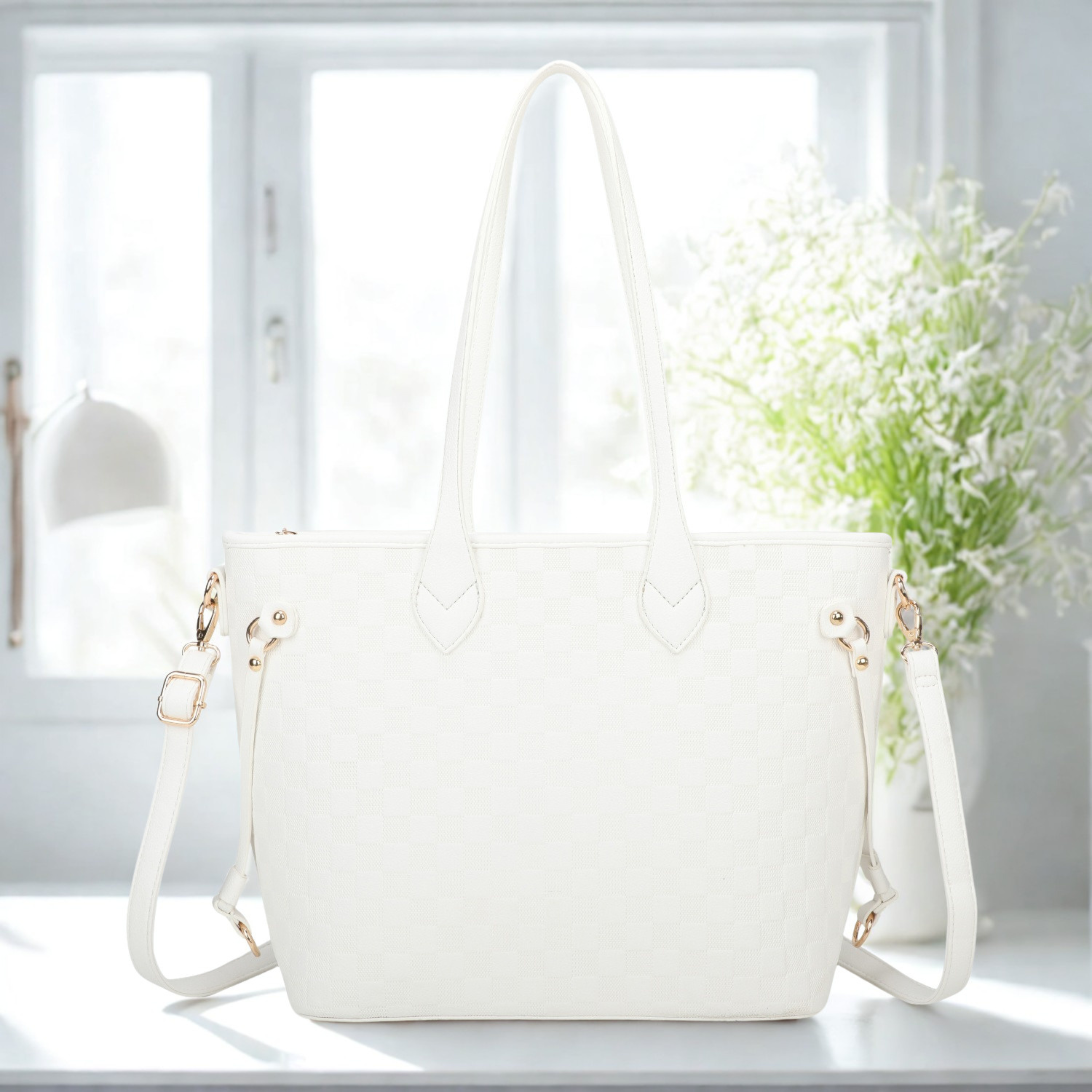 Large Women’s Tote Bag with Zipper Closure, Shoulder Handles, Gold Hardware & Multi-Pocket Interior
