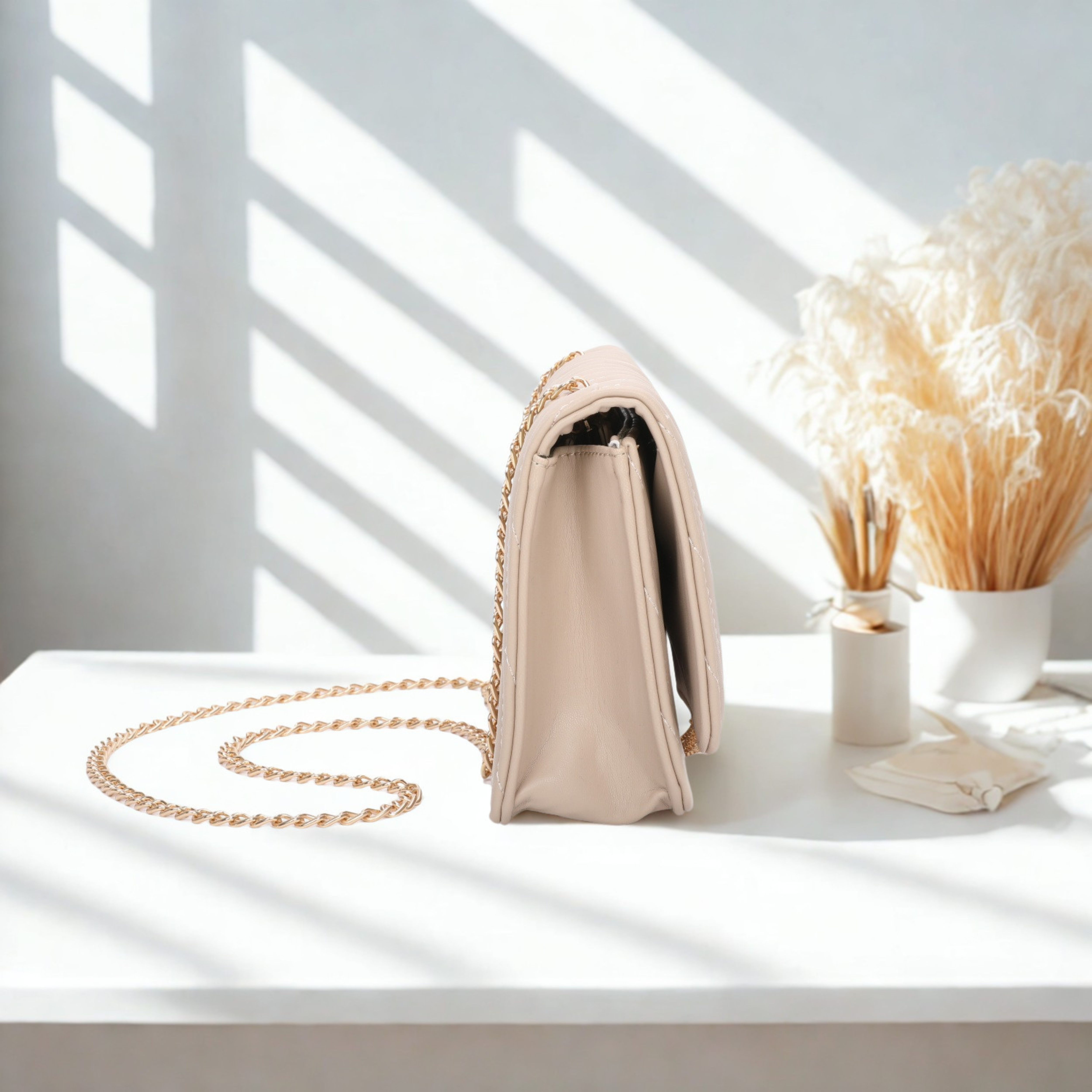 Women’s Quilted Chain Shoulder Bag