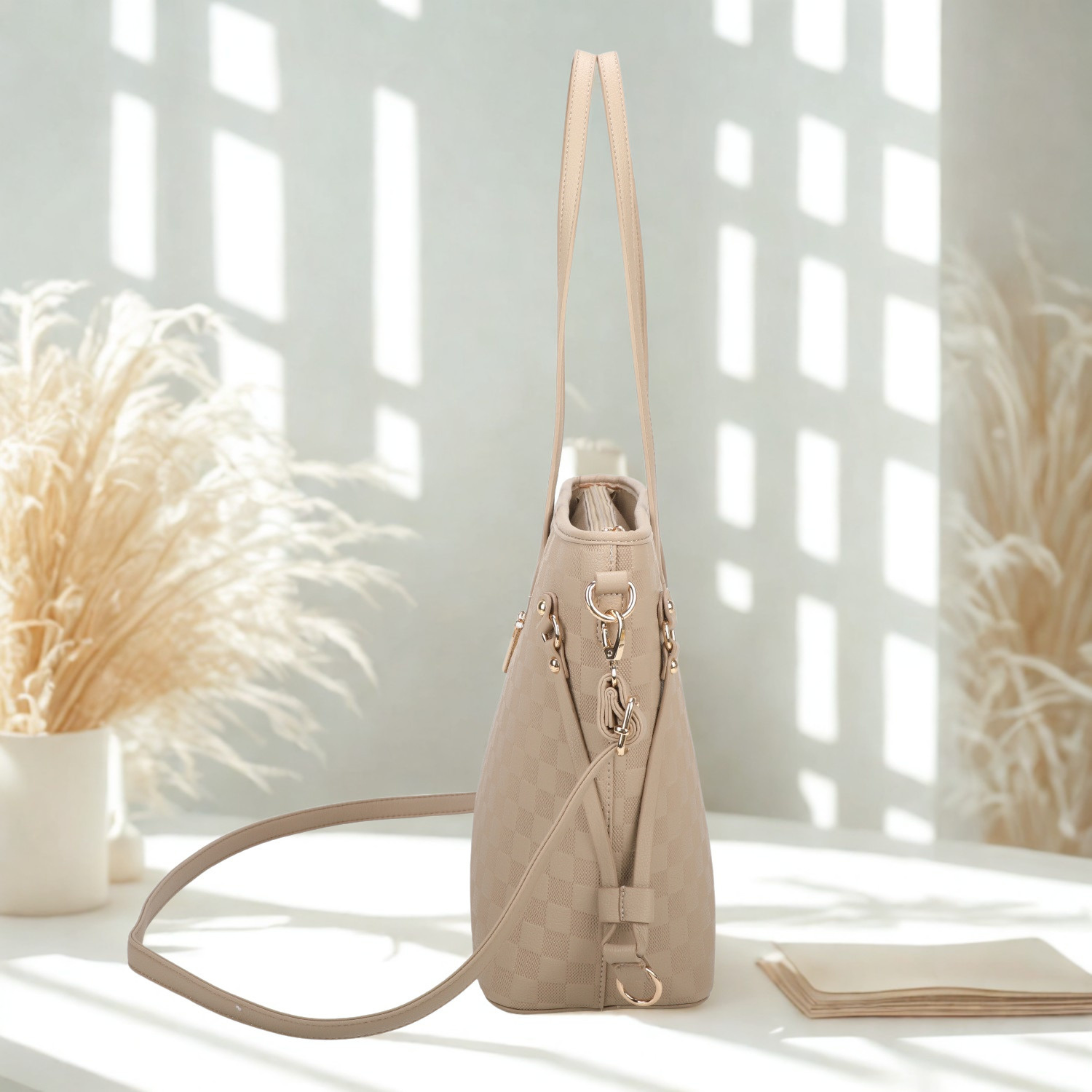 Large Women’s Tote Bag with Zipper Closure, Shoulder Handles, Gold Hardware & Multi-Pocket Interior